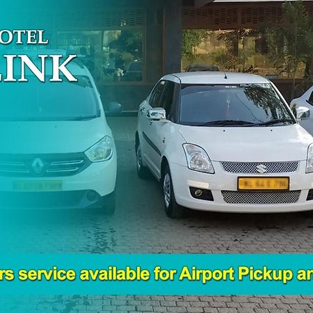Hotel Clink New Delhi Airport 외부 사진