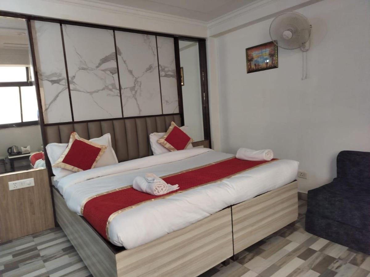 Hotel Clink New Delhi Airport 외부 사진